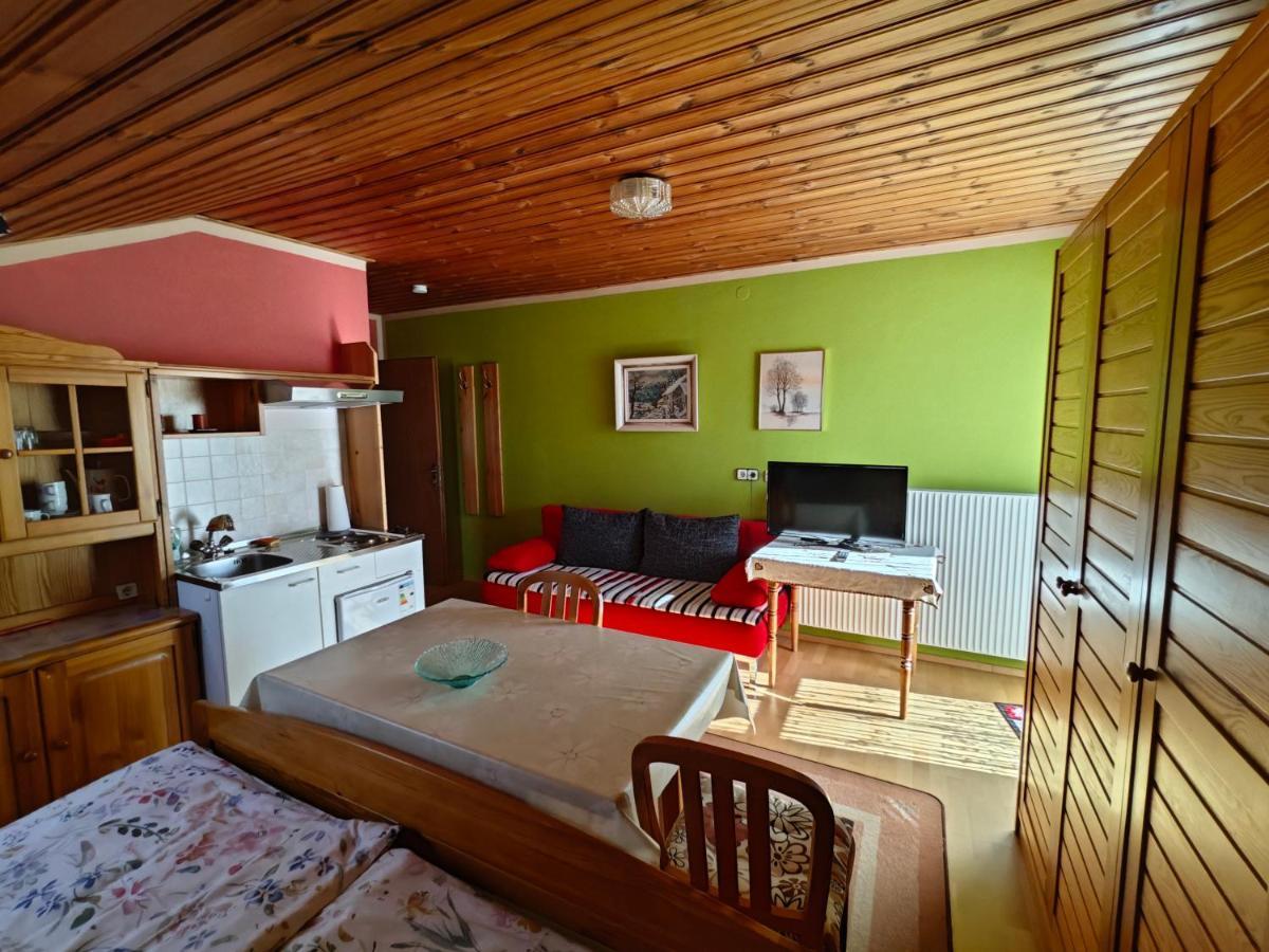 Christis Apartments Eberndorf Bagian luar foto