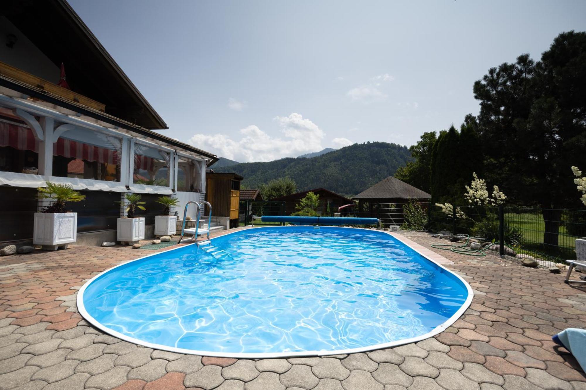 Christis Apartments Eberndorf Bagian luar foto