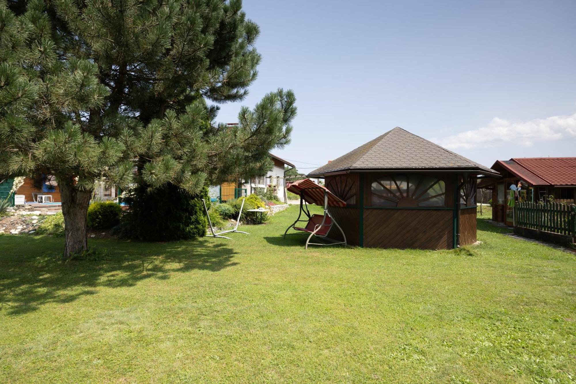 Christis Apartments Eberndorf Bagian luar foto