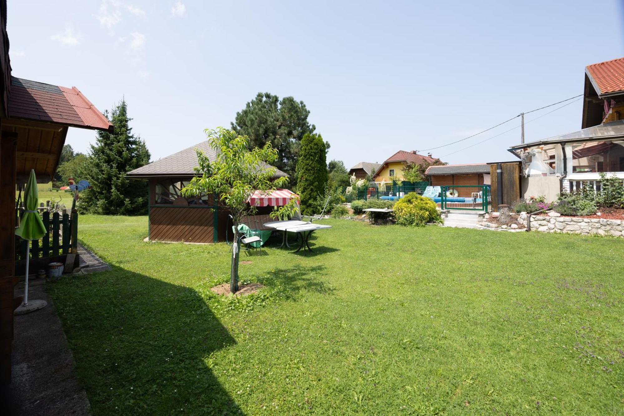 Christis Apartments Eberndorf Bagian luar foto